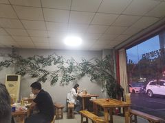 大堂-烧烤佬(新基路店)