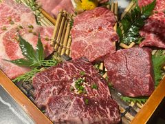 -山川小町·极番烧肉(新地假日广场店)