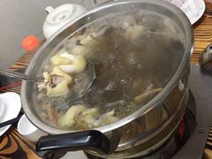 -广宁炭炉鸡煲·富临门饭店