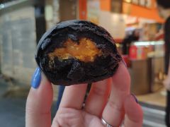 乌豆蛋黄酥-陶陶居饼家(惠福东路店)