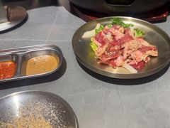 -围炉肉舍•炭烤活鳗•丹东海鲜烤肉(步行街店)