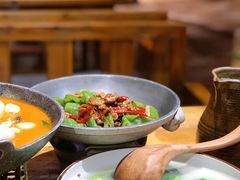 -老滇山寨•云南特色菜•地方菜•民族风情歌舞表演(金碧店)