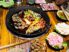 -周幺妹重庆老火锅(银泰城总店)