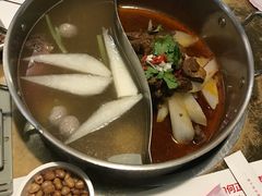 -左庭右院鲜牛肉火锅(金山万达店)