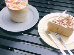 -小草莓·Little Strawberry