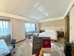 -广州中心皇冠假日酒店