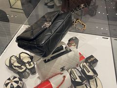 -CHANEL(恒隆广场店)