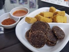 米肠豆腐拼盘-88号小吃店·经典云南菜·地道纳西美食