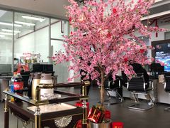 -上海星瀚奔驰4S店(红柳路店)