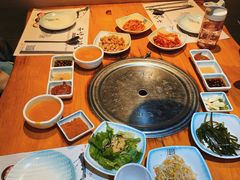 小菜-唯成•韩国炭火烤肉 유성고기