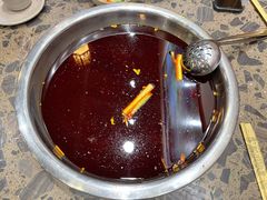 全红味锅底-肖肖酸萝卜鱼火锅(总店)