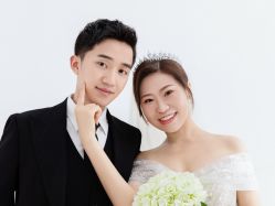 -雪中彩影婚纱摄影·微光艺术中心