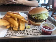 -FATBURGER 特富客汉堡(外交公寓店)