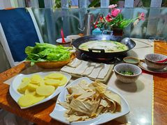 -大村庄生态火锅店(丘北店)