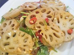 -宏兴烤鱼山庄(宣恩总店)