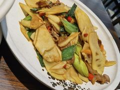 -民间瓦缸煨汤館(嵩山路店)