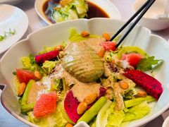牛油果蔬菜沙拉-京味斋·北京烤鸭(北京南站洋桥店)
