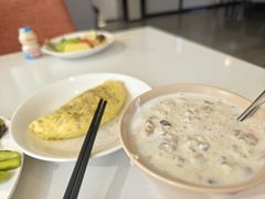 -鲜艳西餐厅(衡山路十二号华邑店)