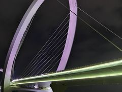 -南京眼步行桥