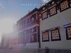 -噶丹松赞林寺