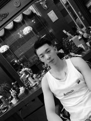 -尼特斯男士发型馆