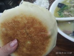 芝麻烧饼-三厂烩羊肉(沙口路店)