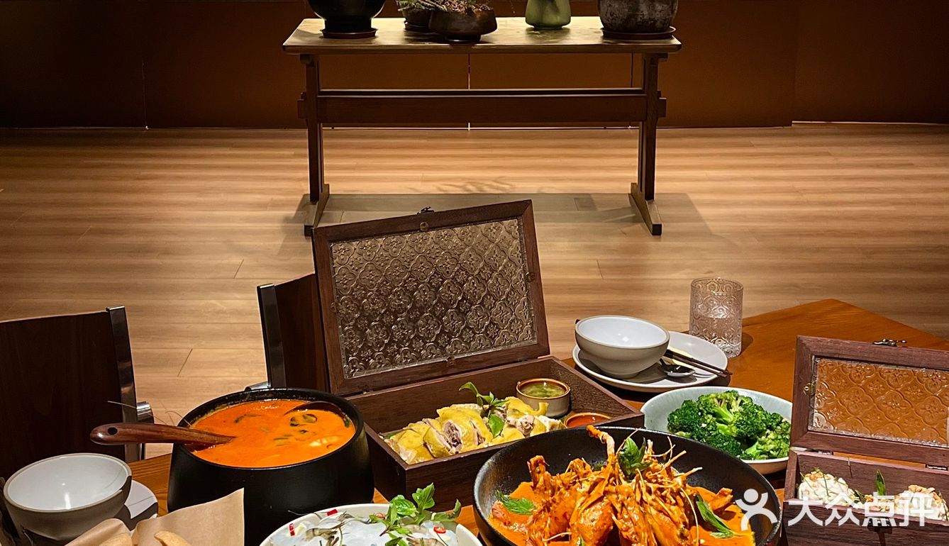 𓌉🥘𓇋到清迈了 跟东莞似的…