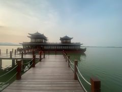 -洛漾舸船宴餐厅(洛漾半岛店)