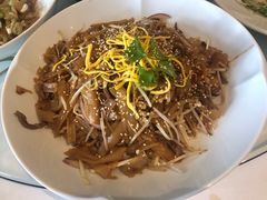 金菇鸭丝炒河粉-宝丽轩中餐厅BAOLIXUAN