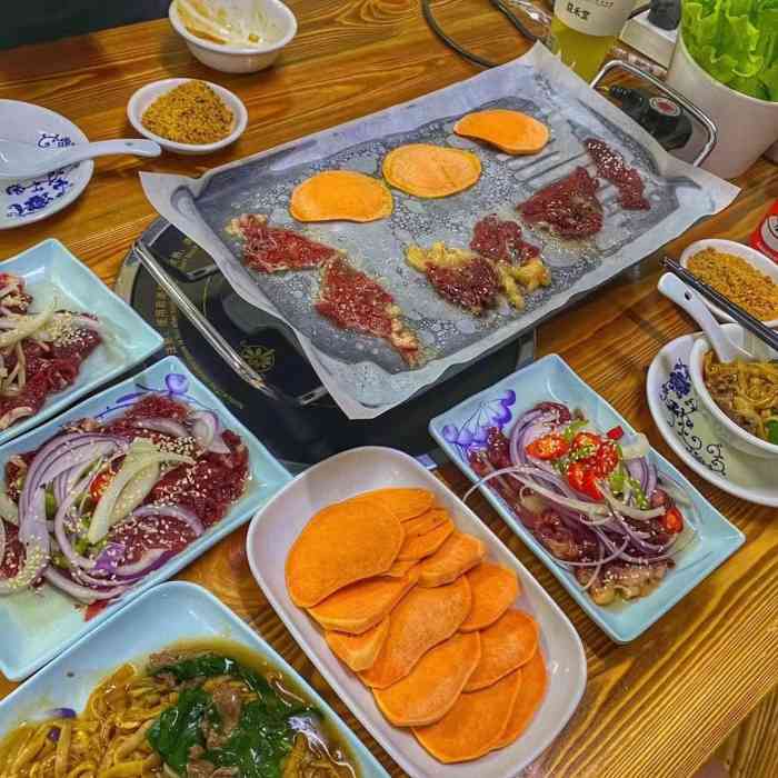 聚缘牛肉火锅店-"上次和同事一起过来觉得挺不错的很朴素.