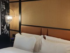 -万泊酒店(长沙五一广场国金中心店)