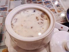 冰糖雪耳桃胶奶-广信牛奶甜品世家(台东店)
