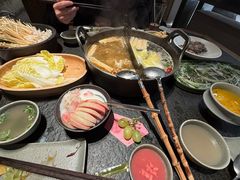 -三出山火锅(南京万象天地店)