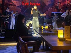 -FOUR PLAY BAR