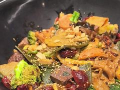 -醉人椒麻辣香锅(王府井喜悦店)