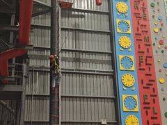 -极限PLAY运动娱乐新世界·团建派对表演休闲馆·室内高空游乐园