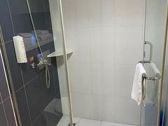 -汉庭(南京五塘广场地铁站店)