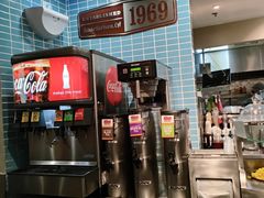 -The Habit Burger Grill 哈比特汉堡(世博店)