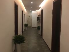 -灸春堂·艾灸·痛症·整脊连锁(之江银泰店)