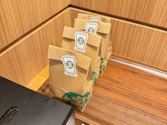 -星巴克(上海长宁来福士1F店)