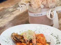 -FLOVIE FLORIST CAFE