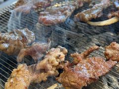 -啊美丽炭火烤肉(滑翔一店)