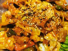 鱿鱼炒五花肉-富乐满韩国正宗炸鸡韩国料理(虹泉路店)