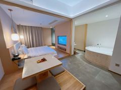 -曼谷一号酒店(深圳龙华大浪商业中心店)