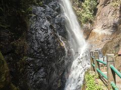 -南昆山川龙瀑布