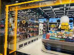 -泡泡玛特POPMART(侨福芳草地店)