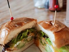 牛油果煎蛋汉堡-RAC BAR(安福路店)