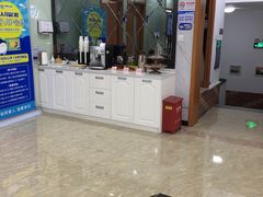 -茂菊口腔连锁(浦东南路店)