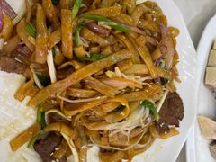 头抽干炒牛河-清心鸡沙田乳鸽店·非遗传承(石溪店)
