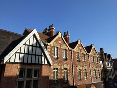 -钟书阁(松江泰晤士小镇店)